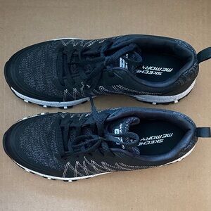 Women’s Size 8 Skechers Memory Foam Sneakers, Black & White